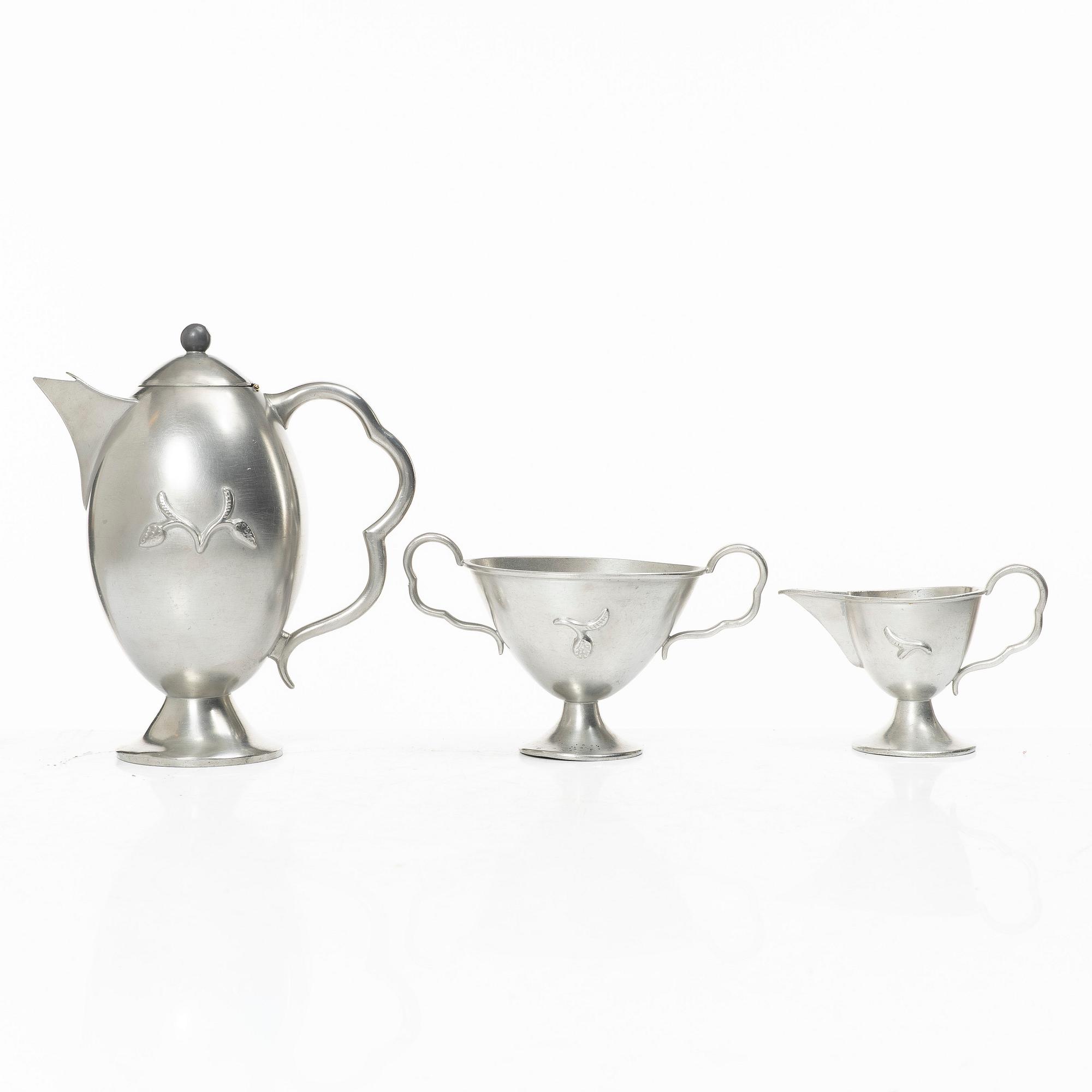Firma Svenskt Tenn, A pewter coffee service, Stockholm 1927-1931 (3 pieces).