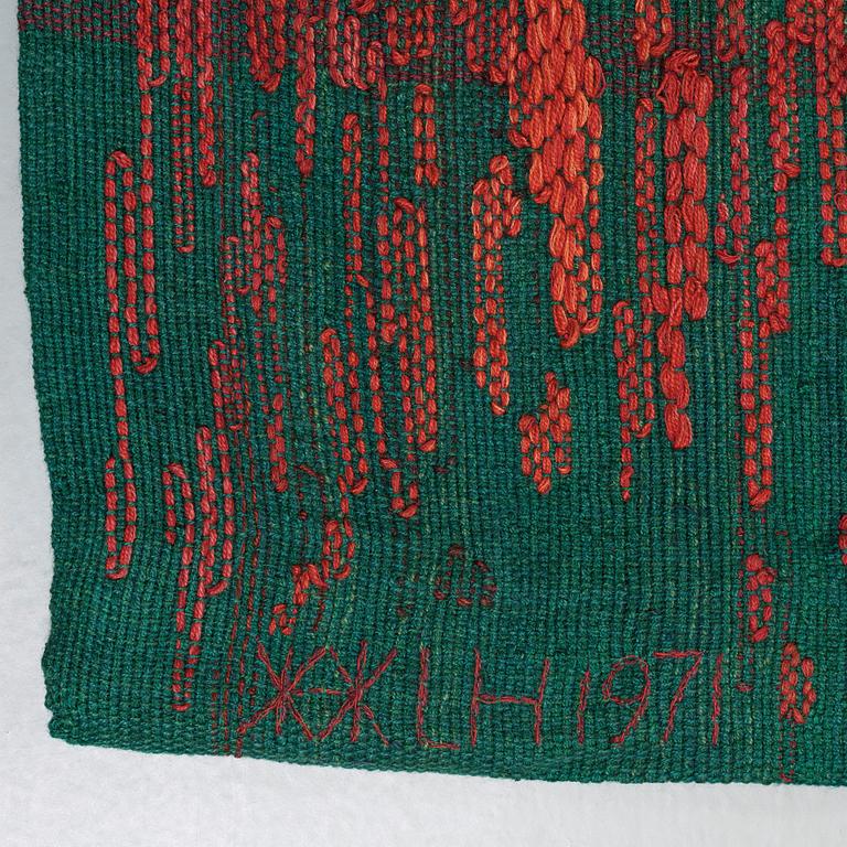 VÄVD TAPET. "Spegelnatt". Slätväv. 416 x 274 cm. Signerad HAV LH 1971 molin (Brita Molin).