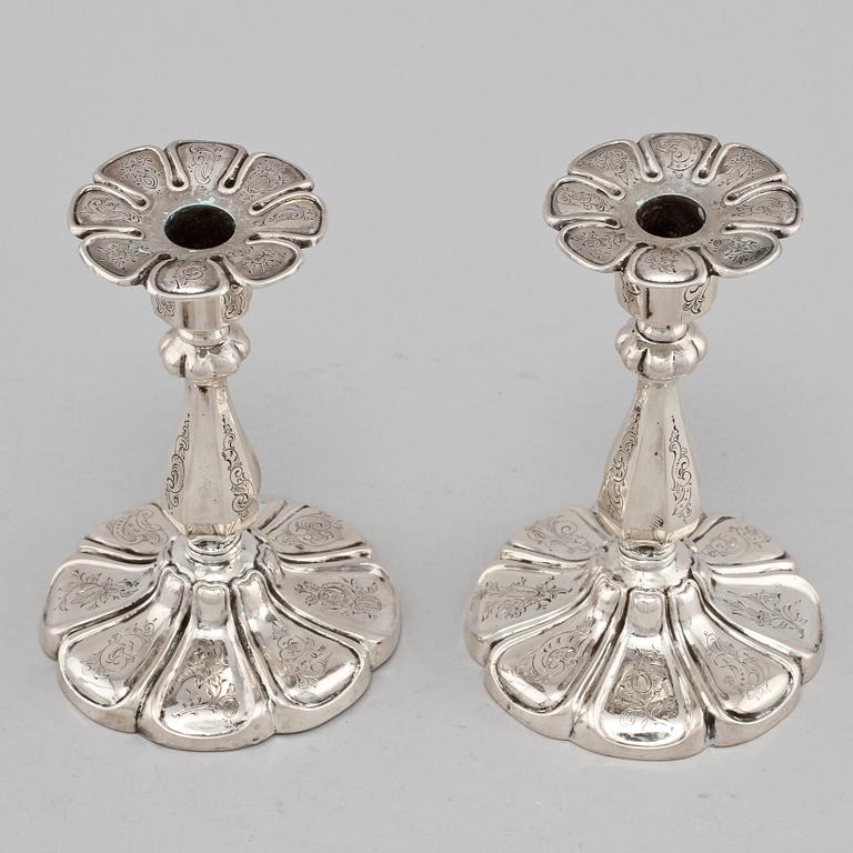 LJUSSTAKAR, ett par, silver, 1900-talets första hälft.