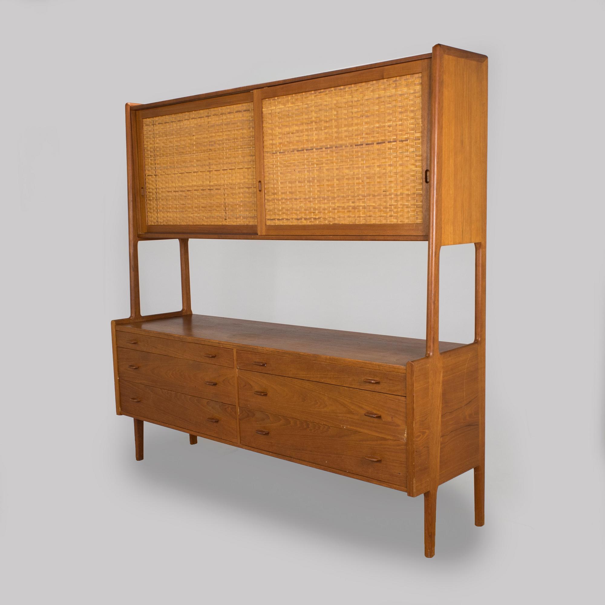 Hans J. Wegner, kaappi, "RY-20" Ry Möbler, Tanska, 1960-luku.