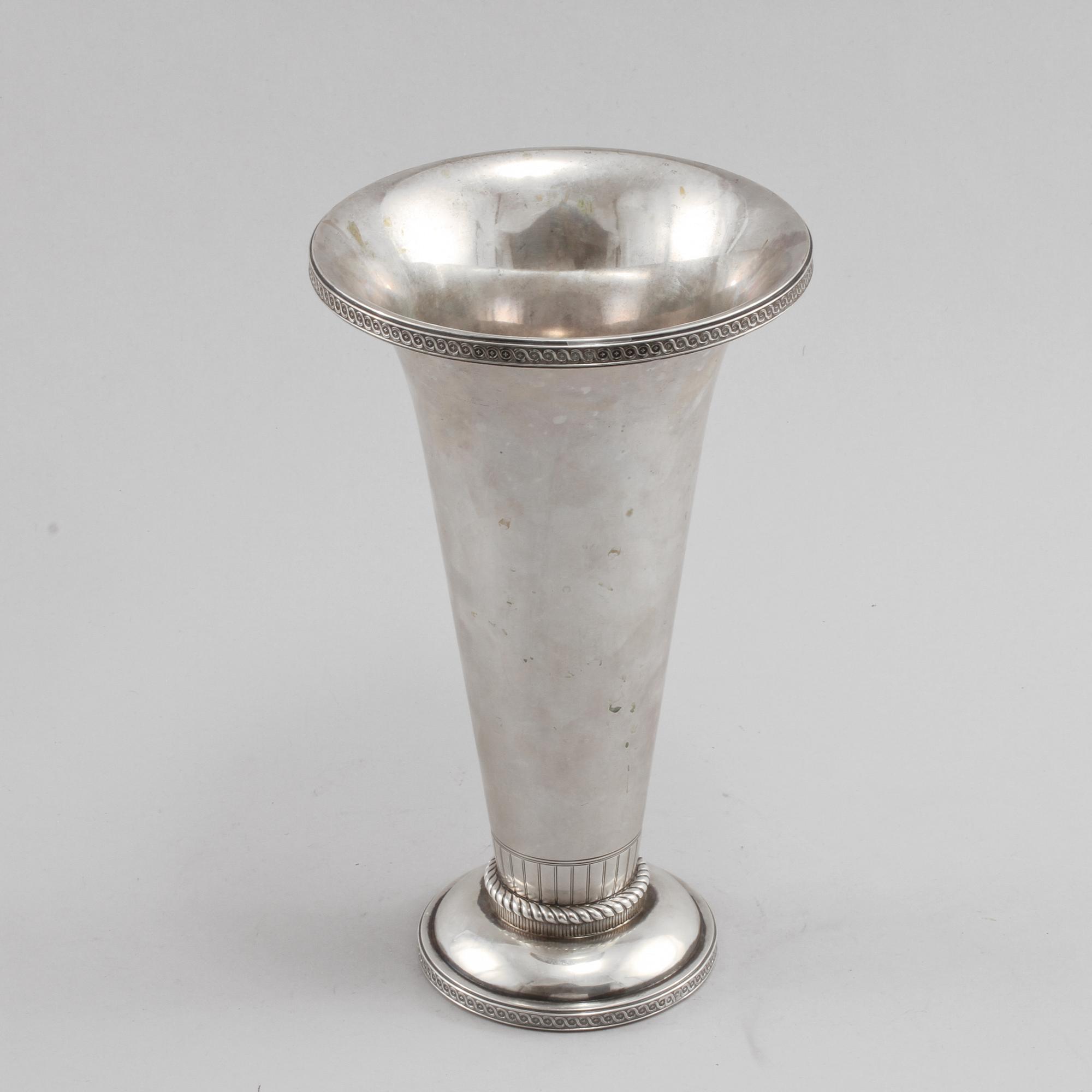 VAS, silver, utländska stämplar, 1900-tal, vikt 545 gram.
