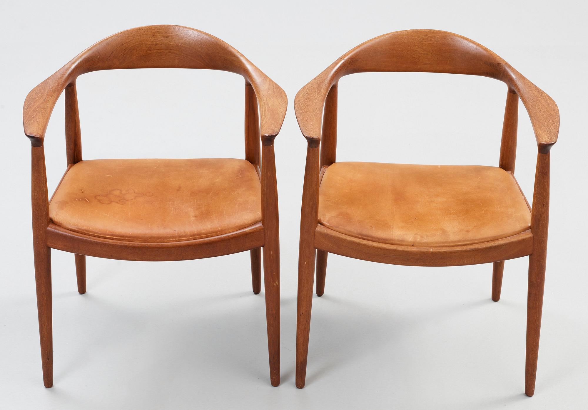 HANS J WEGNER, "The Chair", ett par, Johannes Hansen, Danmark, 1950-60-tal.