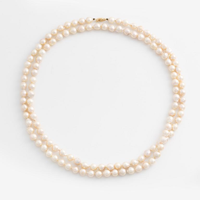 Collier odlade pärlor.