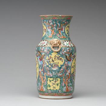 A Canton famille rose vase, Qing dynasty, 19th Century.
