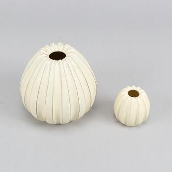 Two earthenware vases by Vicke Lindstrand, Uppsala Ekeby.