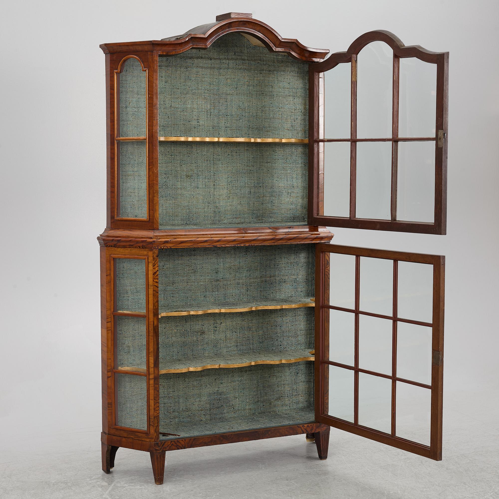 Vitrinskåp, 1800-tal.