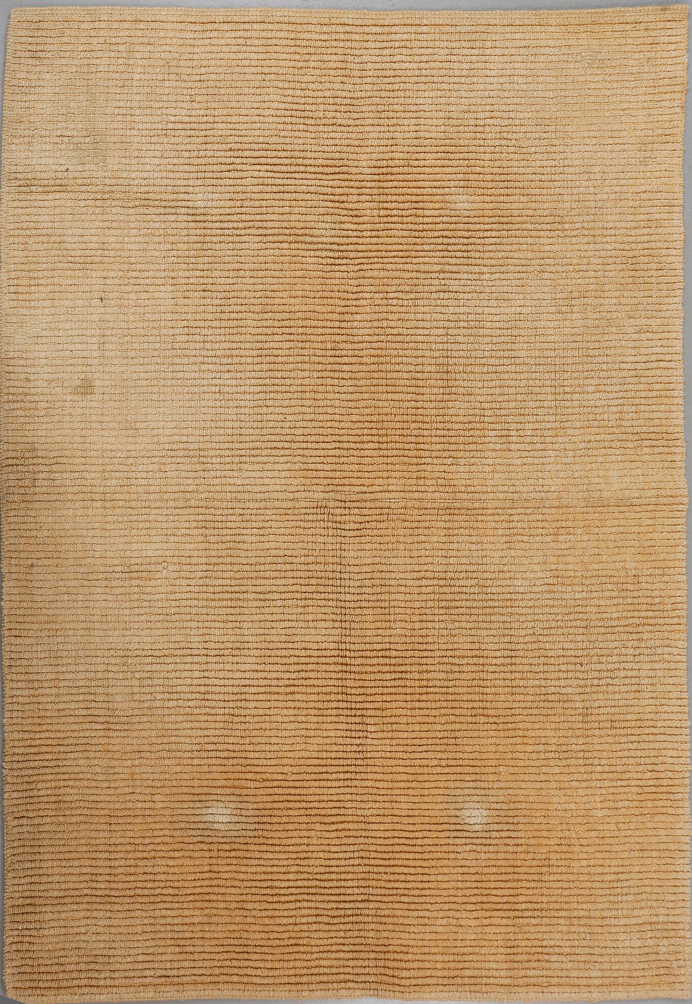 MATTA,  trol omkring 1900-talets mitt, 198 x 140 cm.