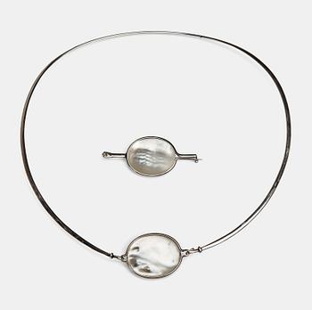 174. Vivianna Torun Bülow-Hübe, a sterling silver and mother of pearl necklace and brooch, executed in her own workshop, 1970-80's.