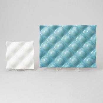 Pekka Paikkari, two porcelain trays/sculptures, Arabis, Finland, 1996.