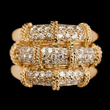 RING, 18 k guld, med briljanter tot 1.2 ct.