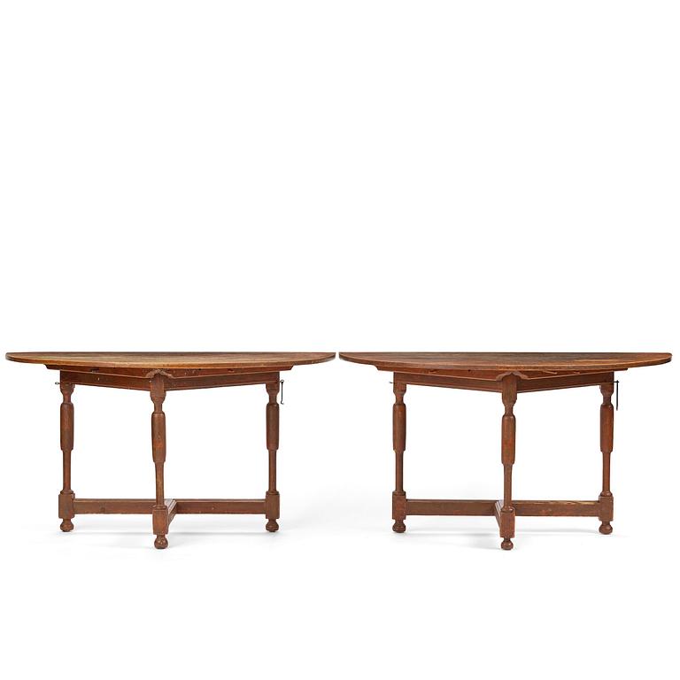 A Swedish D-end baroque dining table, early 18th century.