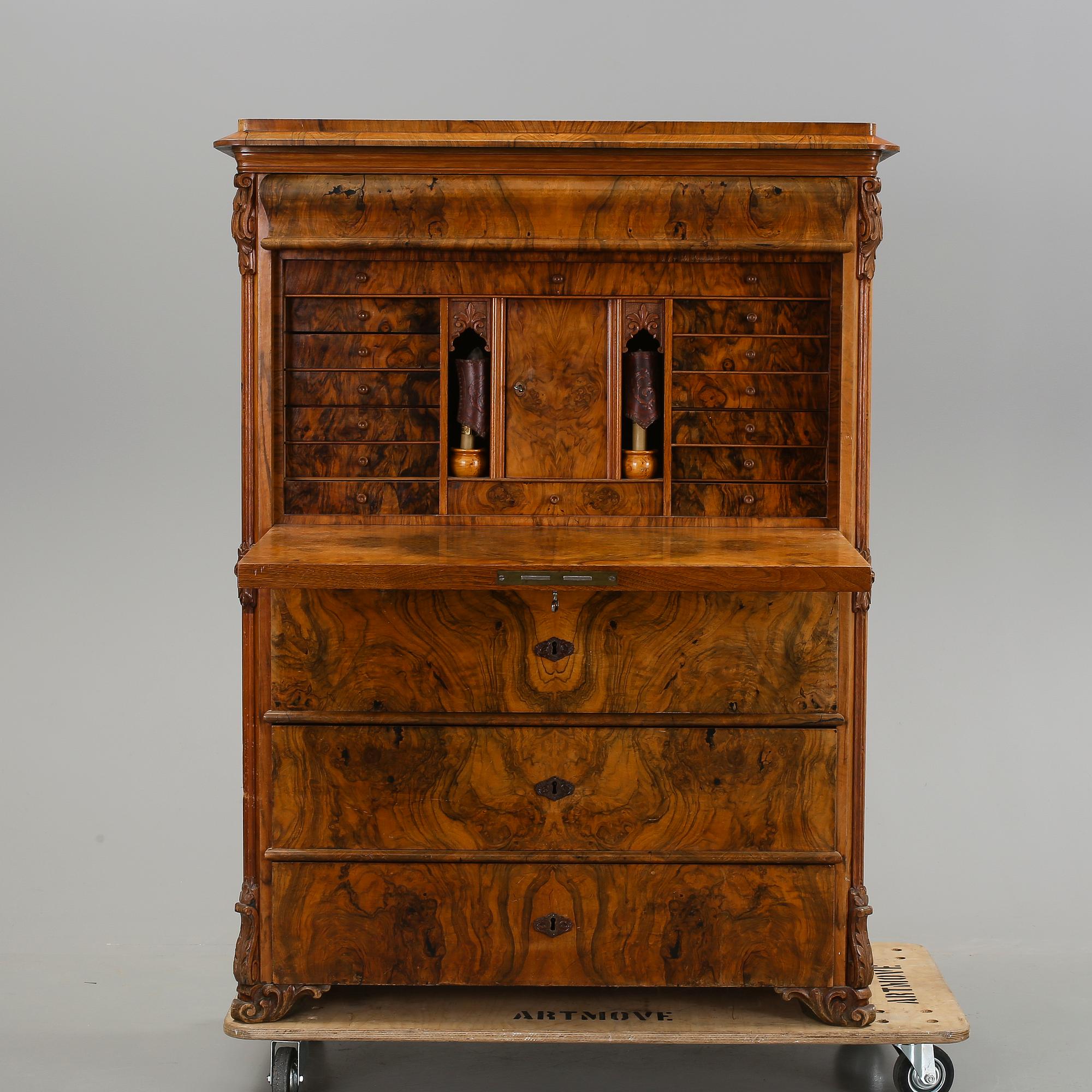 CHIFFONJE, senempire, omkring 1800-talets mitt.