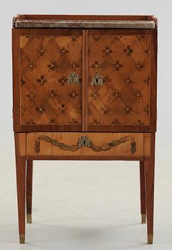 POTTSKÅP, gustavianskt stil i Hultstens art. Sent 1800-tal.