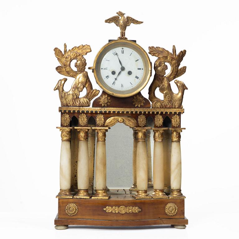 Bordspendyl, empire, 1800-talets första hälft.