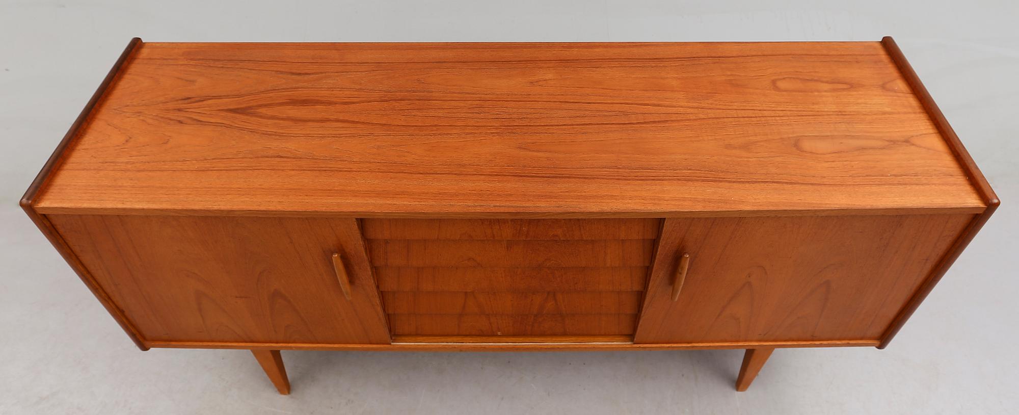 SIDEBOARD, 1900-talets andra hälft.