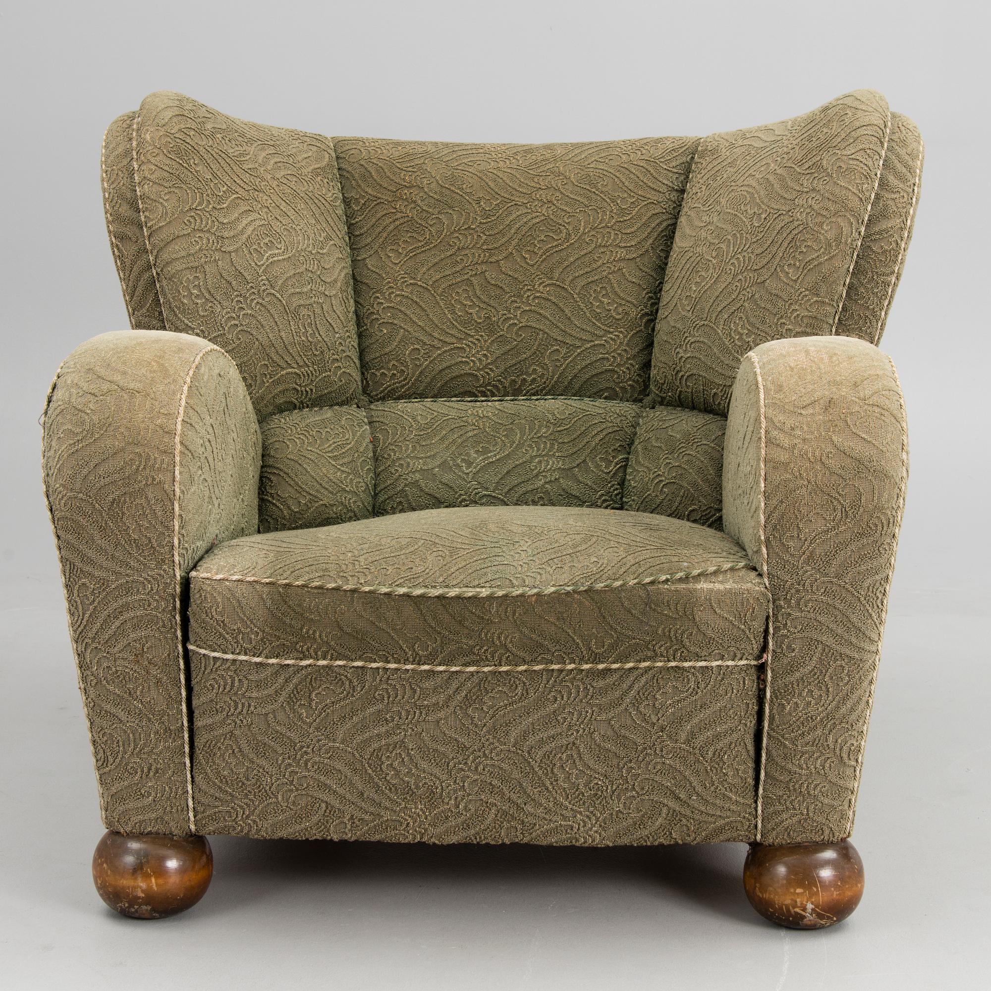 An 'Aulanko-model' armchair designed in 1939.