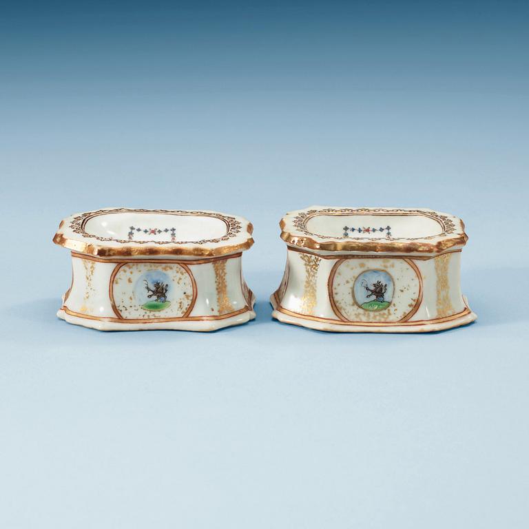 A pair of famille rose armorial salts, Qing dynasty, Qianlong (1736-95).