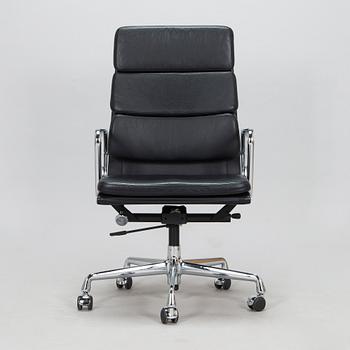 Charles & Ray Eames, A 21st Century "Soft Pad Chair EA 219, high backrest" office chair, Vitra.