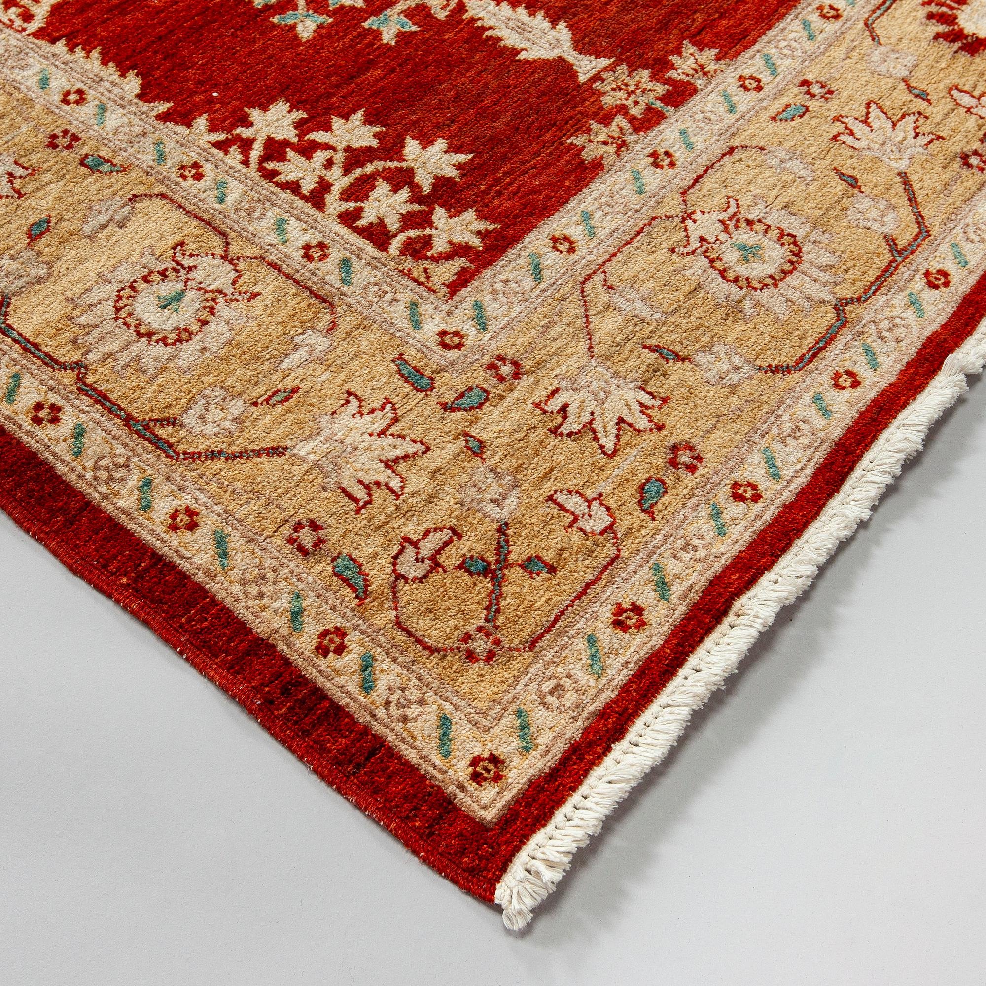 Carpet, oriental, approx. 250 x 175 cm.
