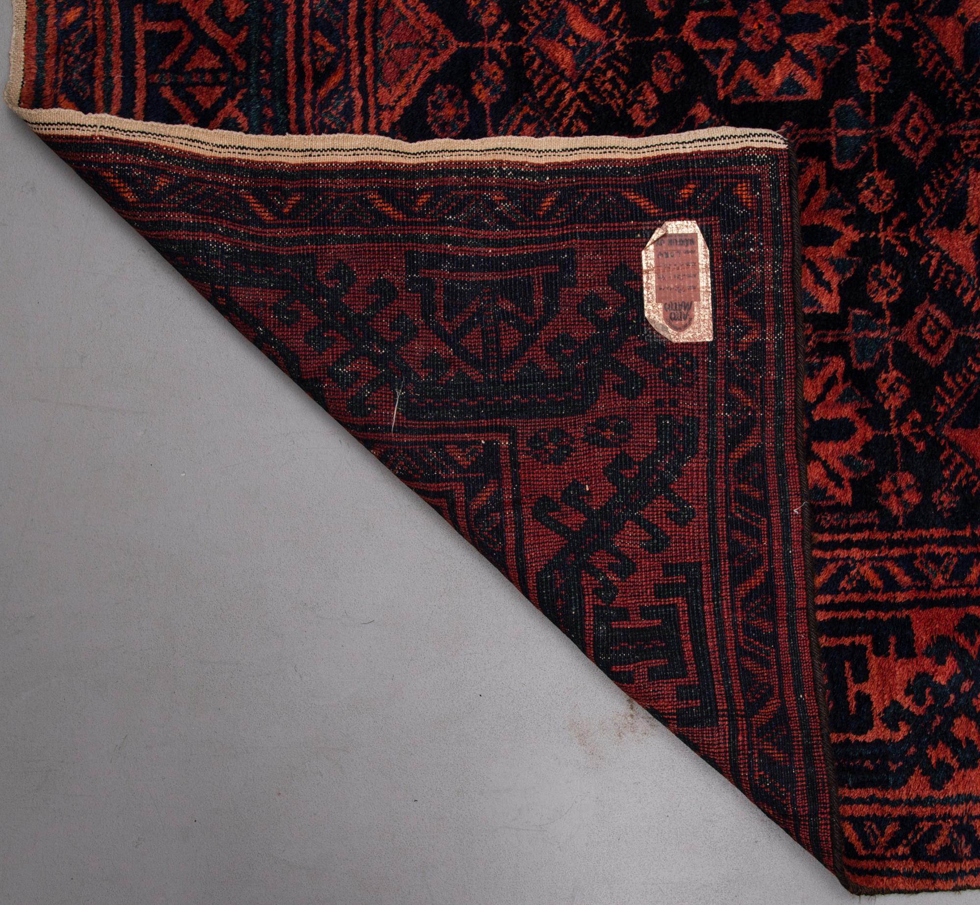 MATTA, persisk, old. Ca 216x152 cm.
