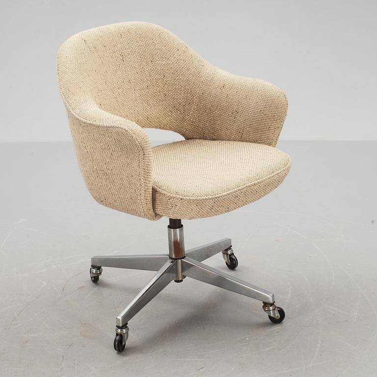SKRIVBORDSSTOL, Eero Saarinen, Knoll International.