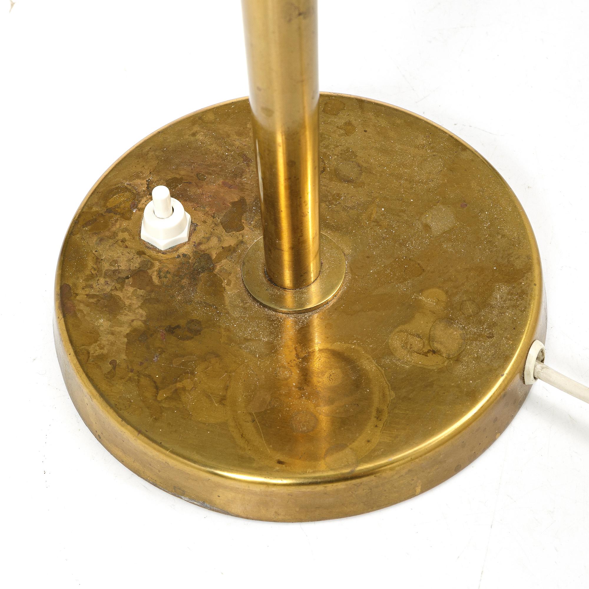 Harald Notini, a model 15708 table lamp, Arvid Böhlmarks Lampfabrik, Stockholm, 1950's.