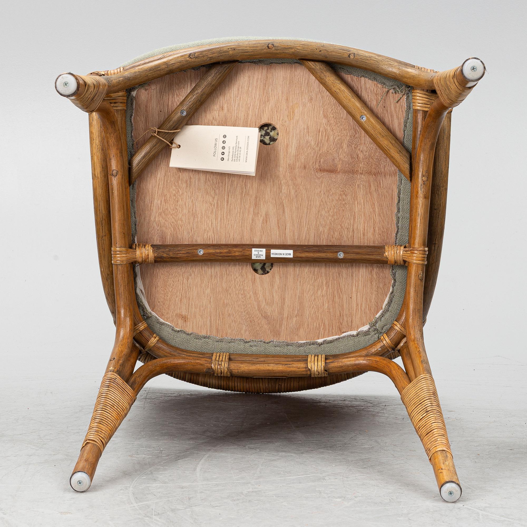 A set of 4 dining chairs. "Melody", Sika Design.