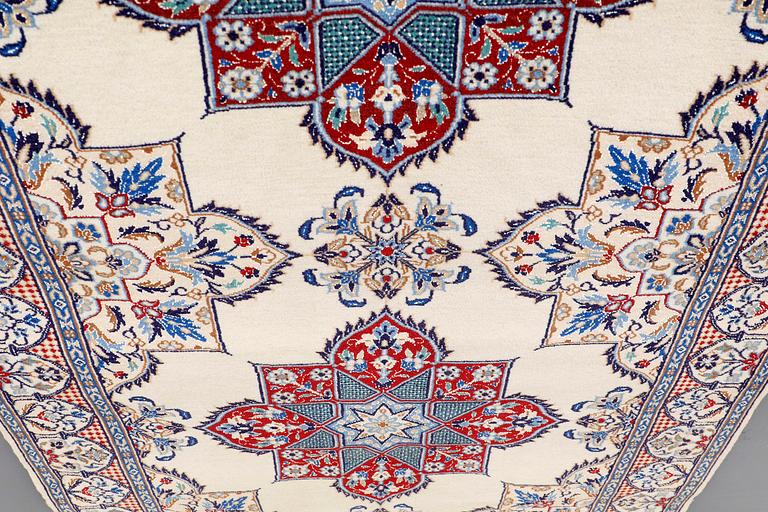 A RUNNER, Nain part silk , so called 9LAA, 300 x 99 cm.