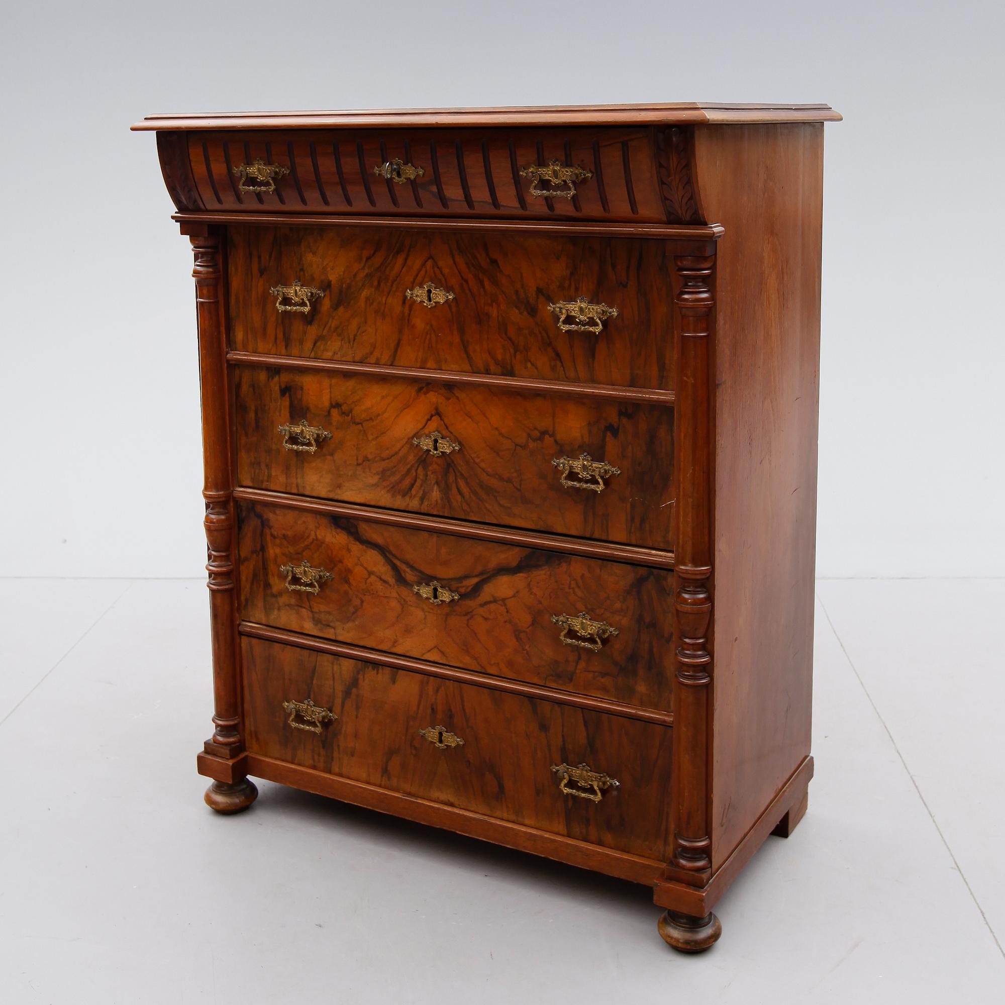 BYRÅ, nyrenässans, 1800-talets andra hälft.