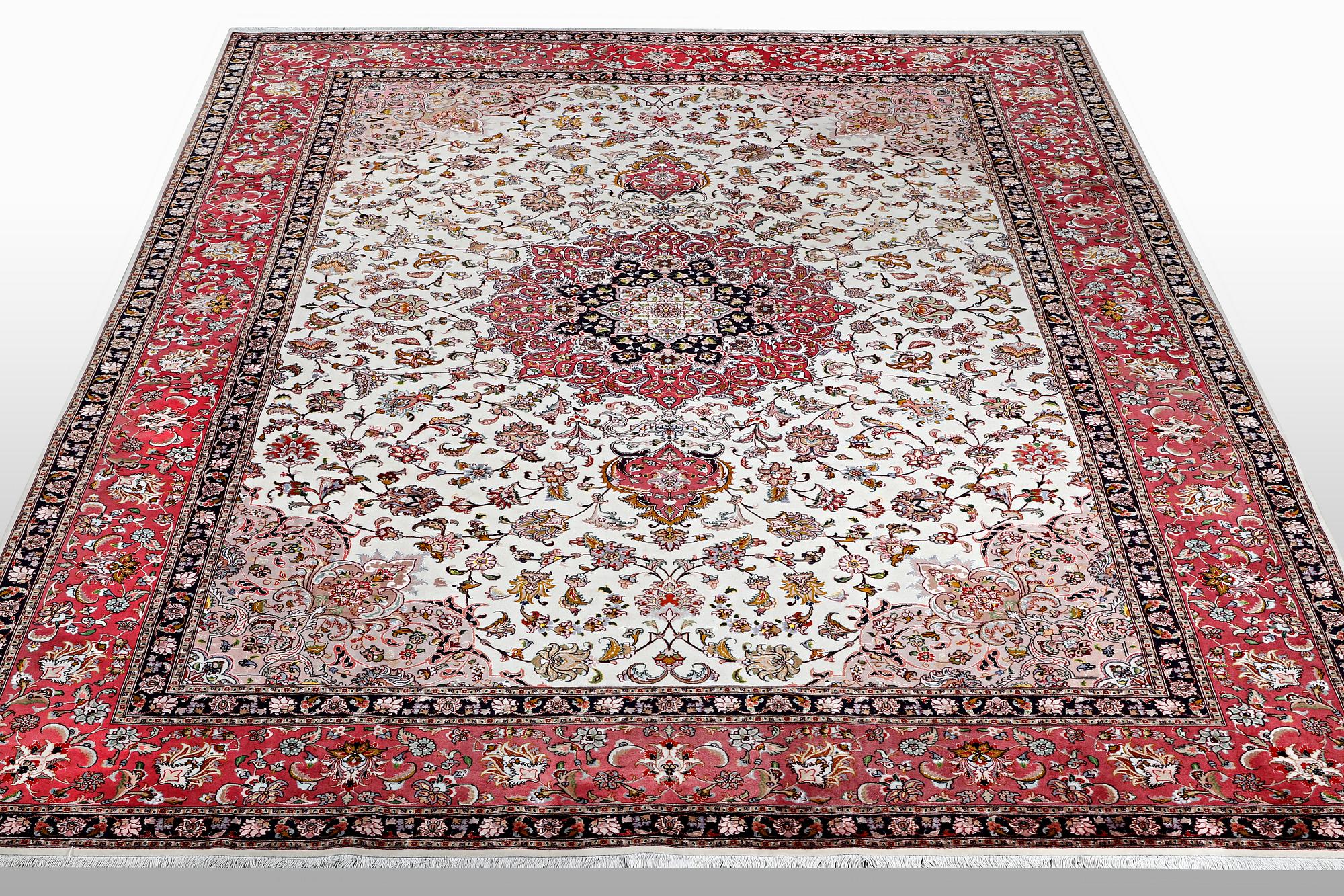 Matta, Täbriz part silk, 60 Raj, ca 355 X 254 cm.