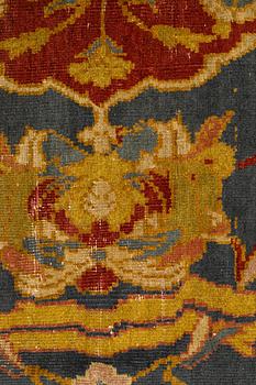 A carpet, antique Ziegler Mahal, ca 452 x 321 cm.