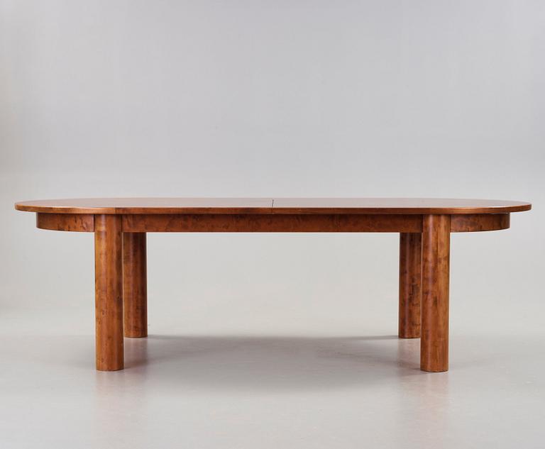 Wiwen Nilsson, matbord och 12 stolar, Sverige, 1930-40-tal.