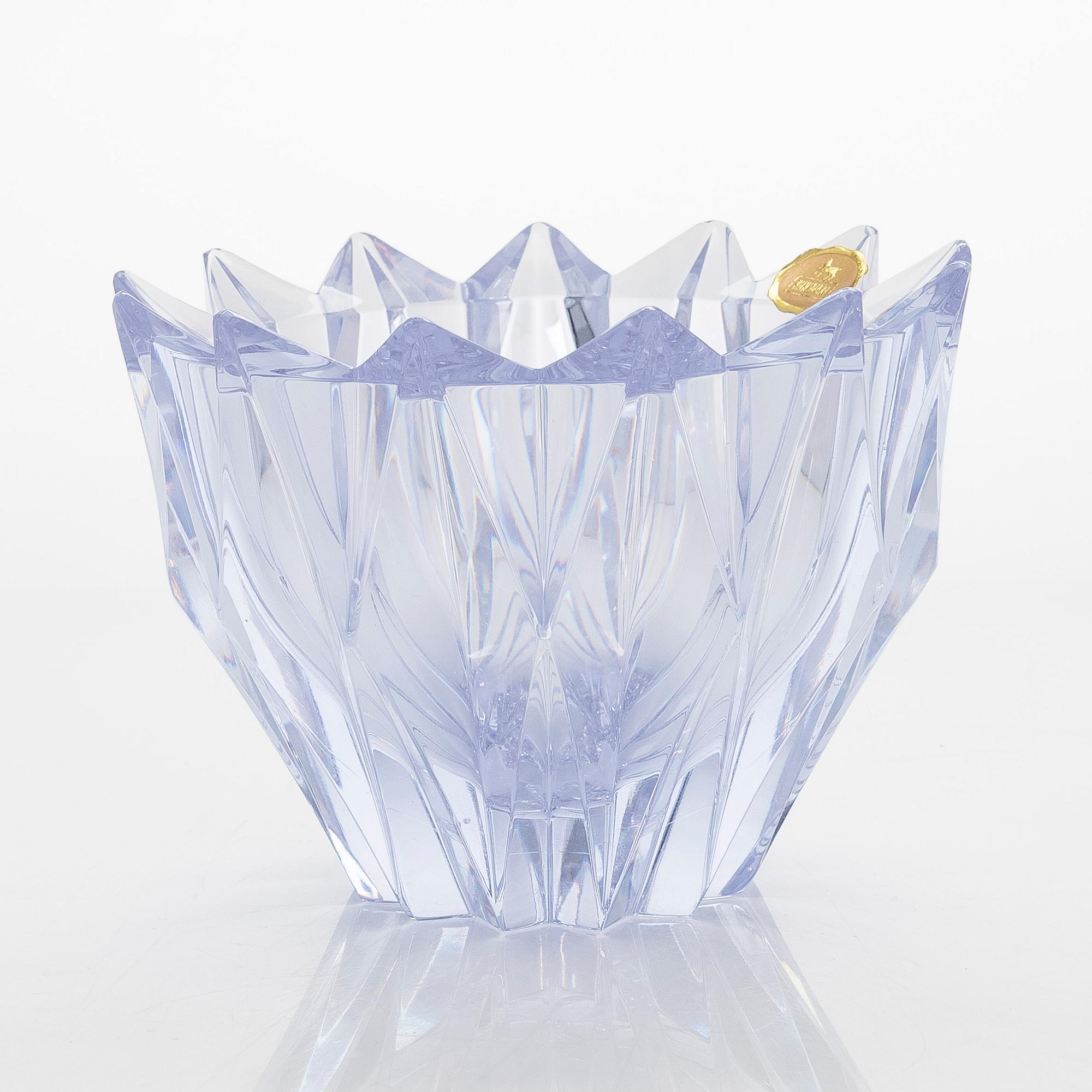 Aimo Okkolin, malja, "Lumpeenkukka", signeerattu Aimo Okkolin Riihimäen Lasi Oy.