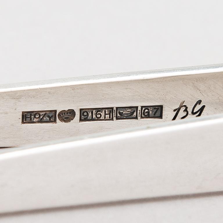 Bertel Gardberg, sockertång, sockerskål och gräddsnäcka, silver 916 och 925, Helsingfors 1960 och Åbo 1970.