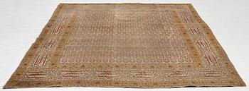 Matta, antik Täbris, nordvästa Persien , ca 372 x 280 cm.