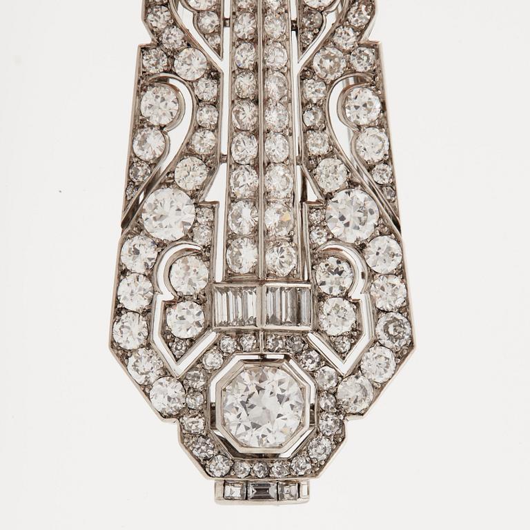 A pair of lorgnettes set with old- single- and baguette cut diamonds.