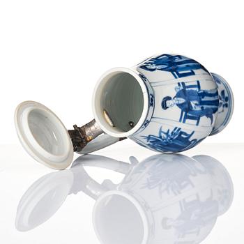 Senapskanna med lock, porslin. Qingdynastin, Kangxi (1662-1722).