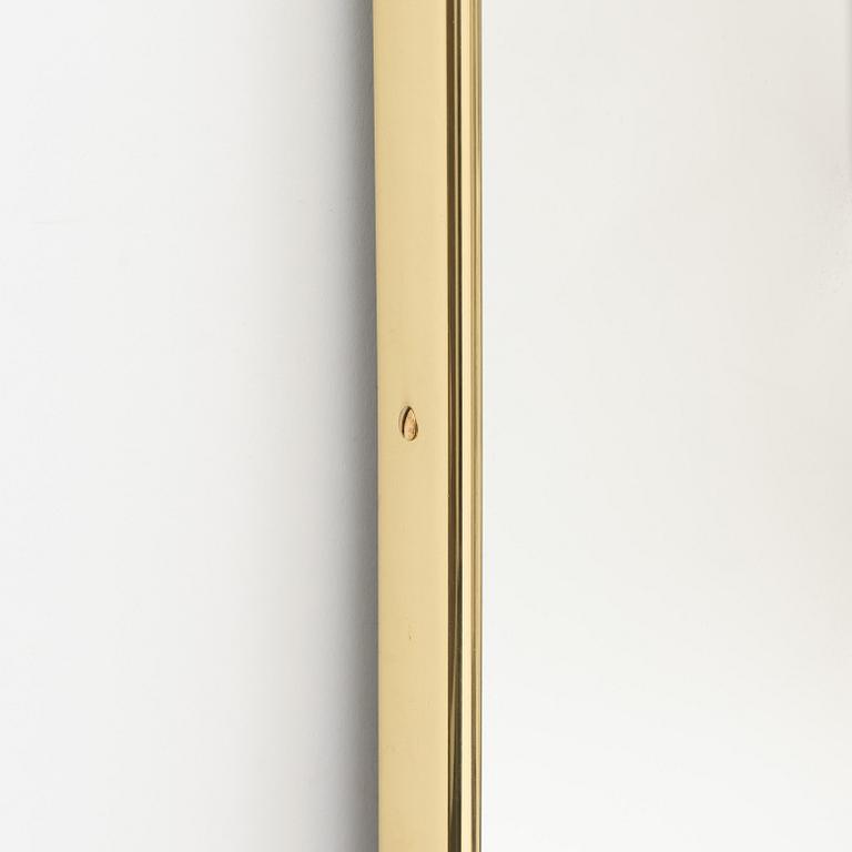 Gio Ponti, an 'F.A. 33' mirror, Gubi, 2023.