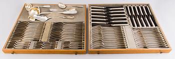 BESTICKUPPSÄTTNING, 89 delar, silver, i schatull "Helsingfors", Oskar Lindroos, Helsingfors 1917-1925.