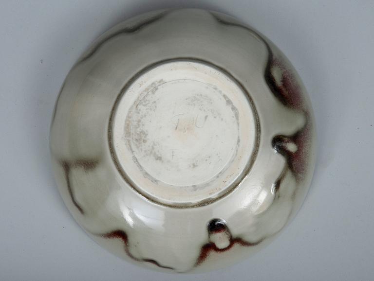 Toini Muona, A CERAMIC DISH.