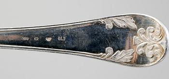 FISKSPADE samt UPPLÄGGNINGSSKEDAR, tot 3 delar, silver, bl.a. Nils Leonard Dahlström, Örebro, 1859. Total vikt 409 gram.