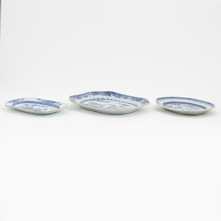 A group of three blue and white serving dishes, Qing dynasty, Qianlong (1736-1795) and Qingdynasty, 19th Century.