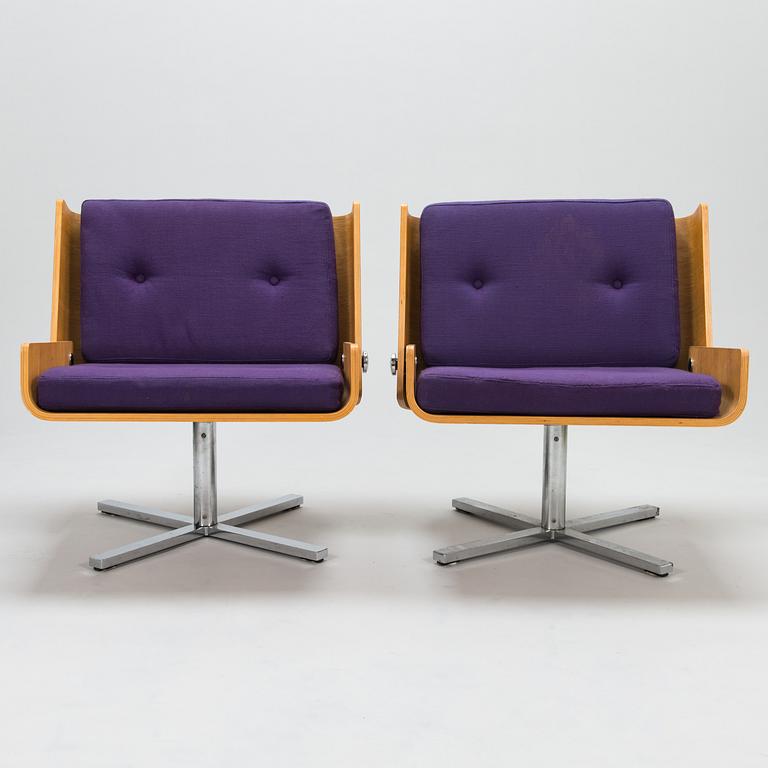 TOIVO KORHONEN and ESKO PAJAMIES, A pair of 1960s easy chairs, model TU-641, 'Bonzo', for Merva, Finland.