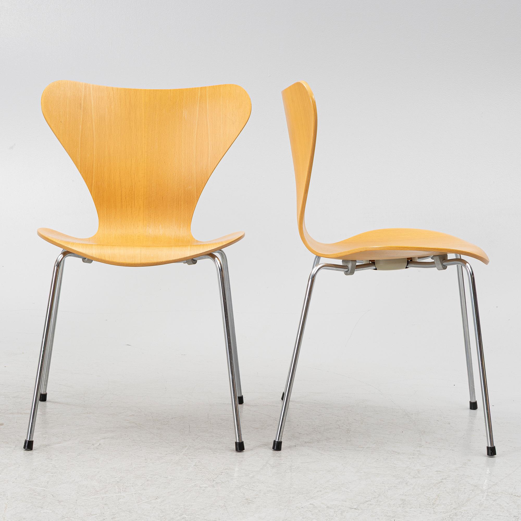 Arne Jacobsen, stolar, 4 st, "Sjuan", Fritz Hansen, Danmark, 1979.