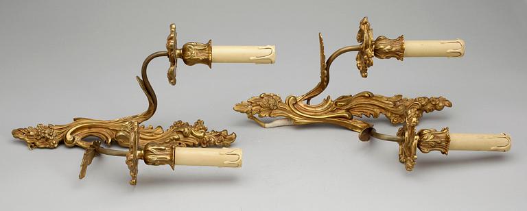 APPLIQUER, ett par, rokokostil, 1900-talets mitt.