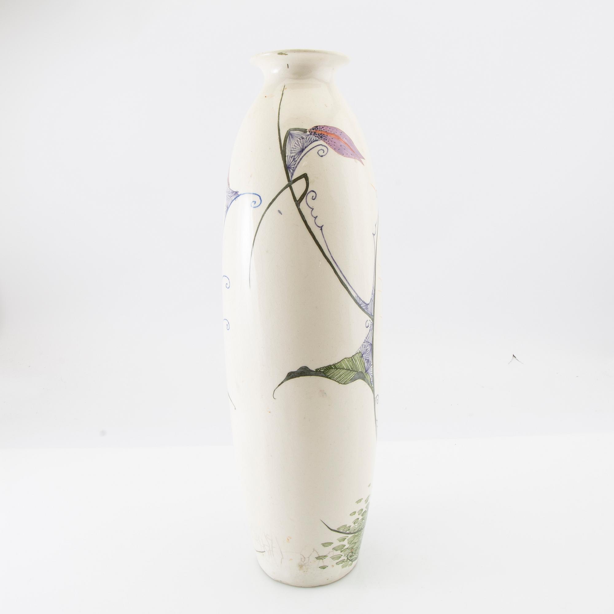 TH Verstraaten vas från Amphora Holland ca 1910  fajans.