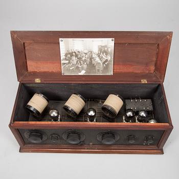 RADIOMOTTAGARE med HORNHÖGTALARE, ATM "Claritone" BBC, 1920/1930-tal.