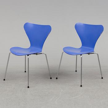 ARNE JACOBSEN, stolar, 6 st, "Sjuan", Fritz Hansen, 1984.