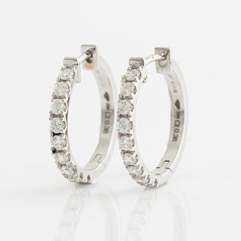 Brilliant cut diamond hoop earrings, total ca 0,76 ct.