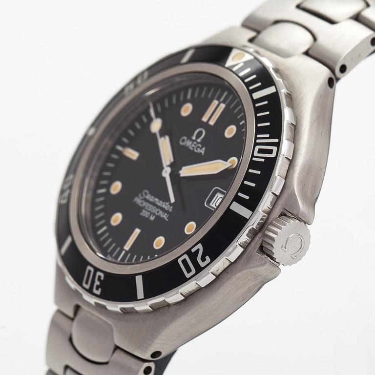 Omega, Seamaster "Pre-Bond", Professional, 200m, wristwatch, 38 mm.